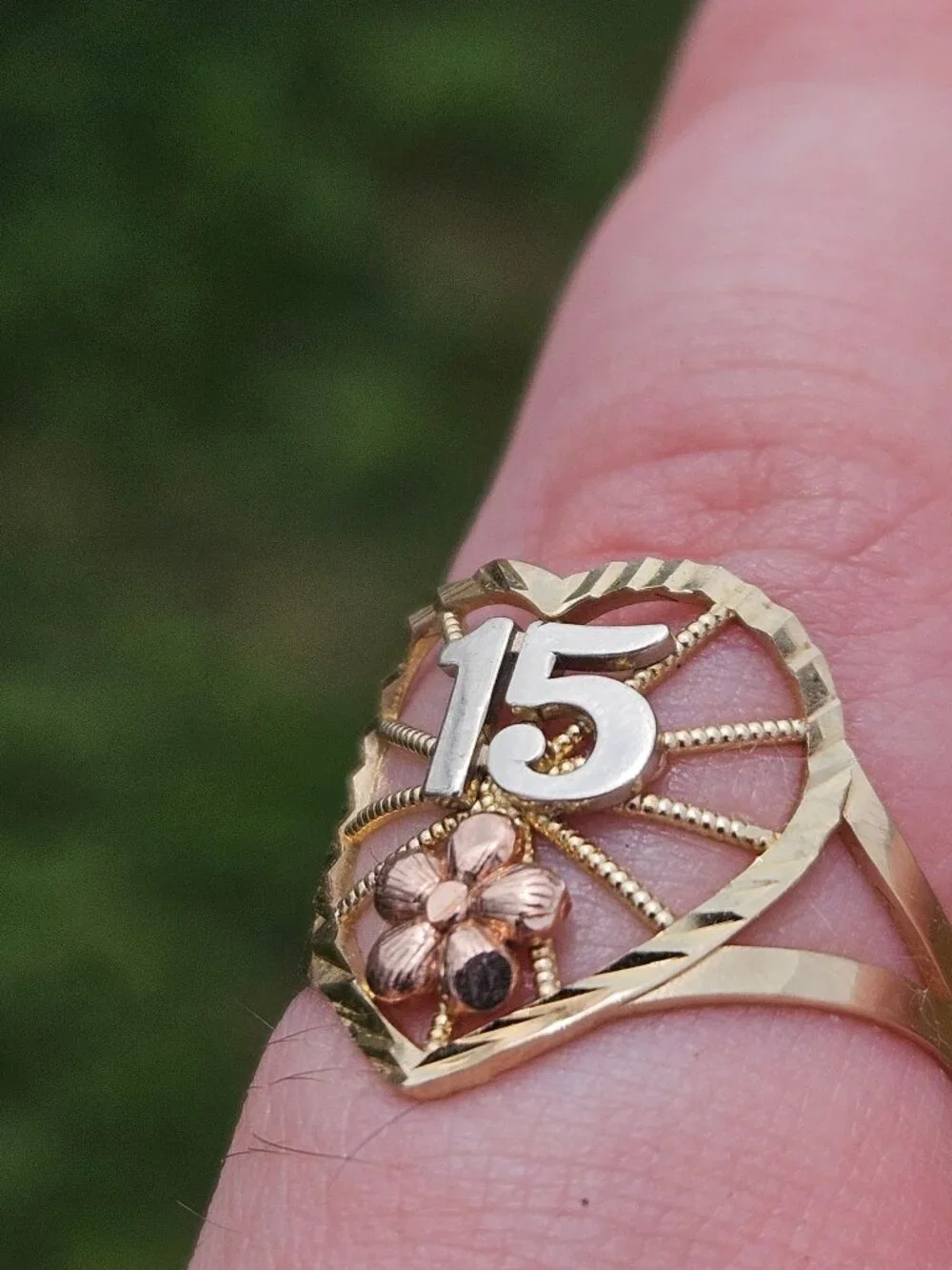 10K Tri-Color 3 Tone Gold Quinceneara 15 Anos Heart Ring Size 5.75